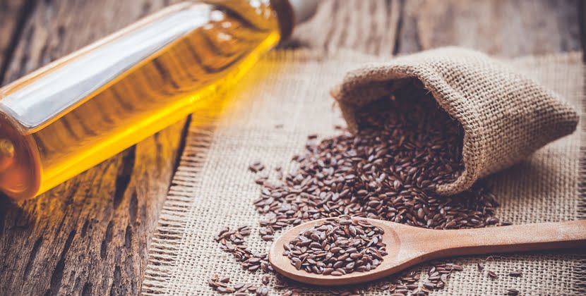 Flax Seeds or Flax Oil: Which is Better for You?