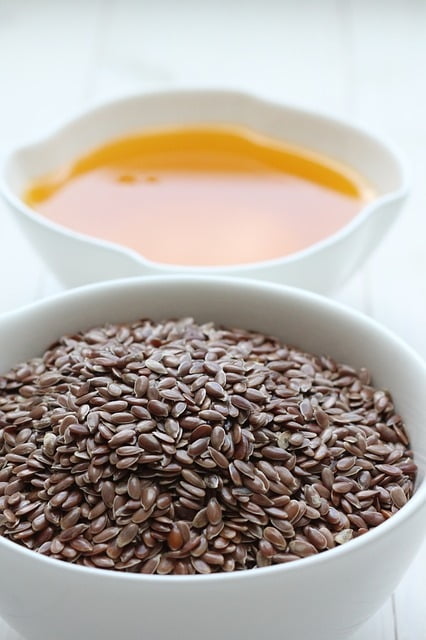 15 Health Benefits of Flaxseed, According to Science (+ 8 Delicious Flaxseed Recipes)